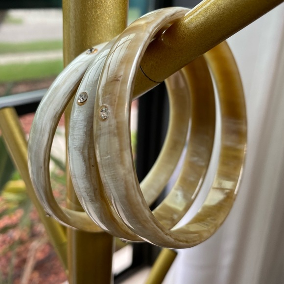 Handcrafted  BUFFALO HORN MINIMALIST BANGLE BRACELET (3PCS) - Picture 1 of 10